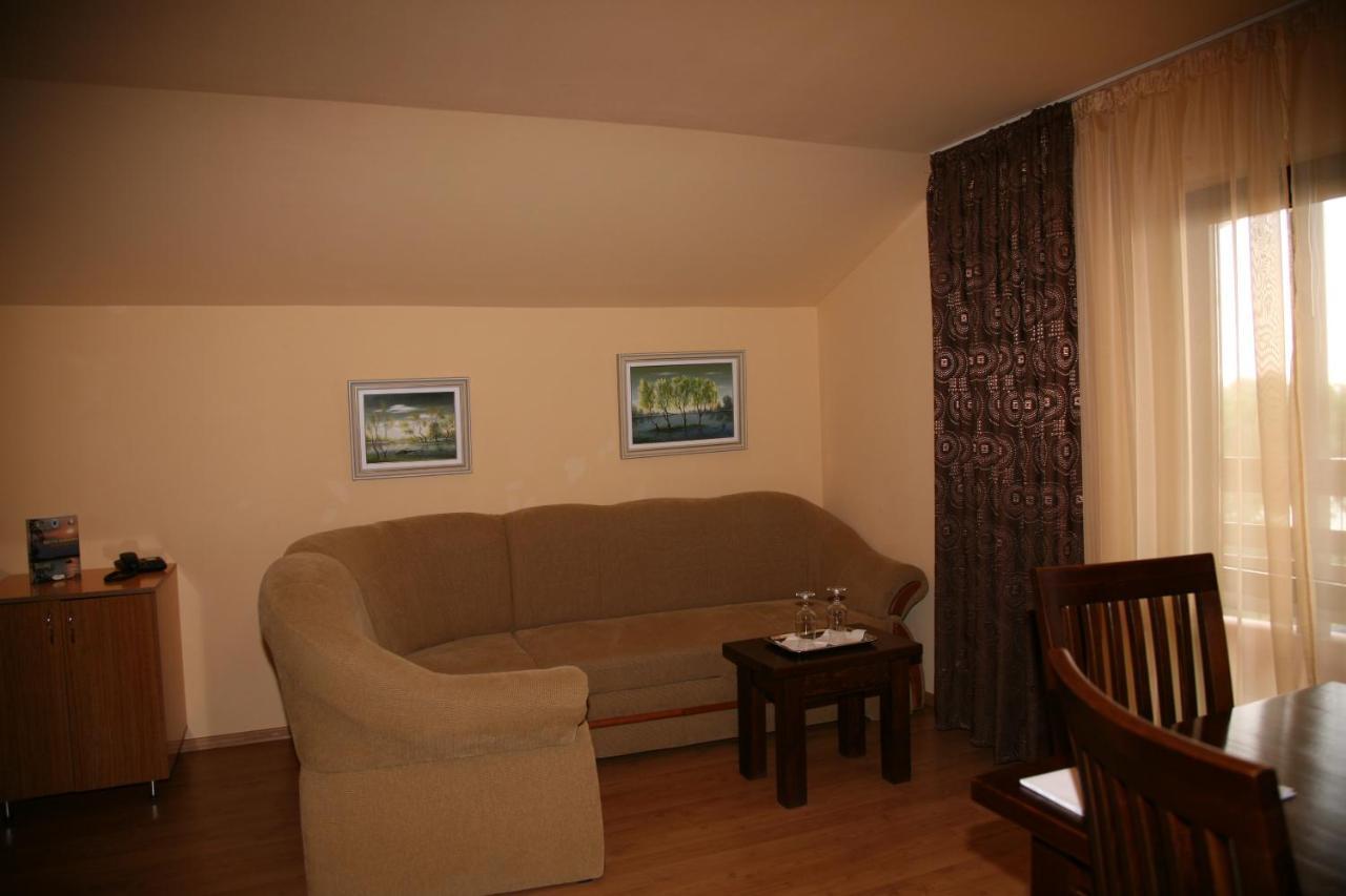 Vila Delta Travel - Mila 23 Mila Douăzeci şi Trei Habitación foto